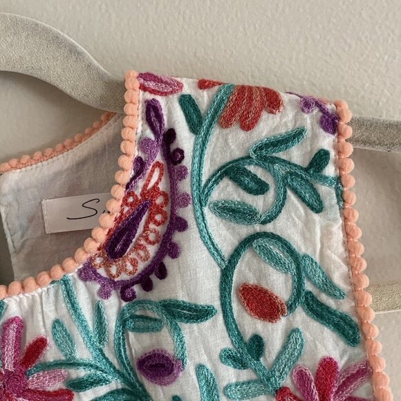 Simi Classic Wmn M White Floral Embroidered Tasseled Sleeveless Midi Shift Dress - Picture 5 of 8